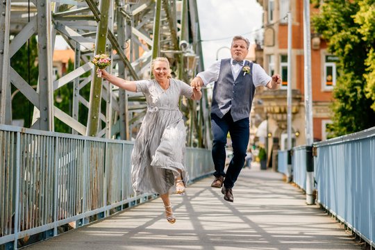 Lebendige und natürliche Hochzeitsfotos Dresden-001